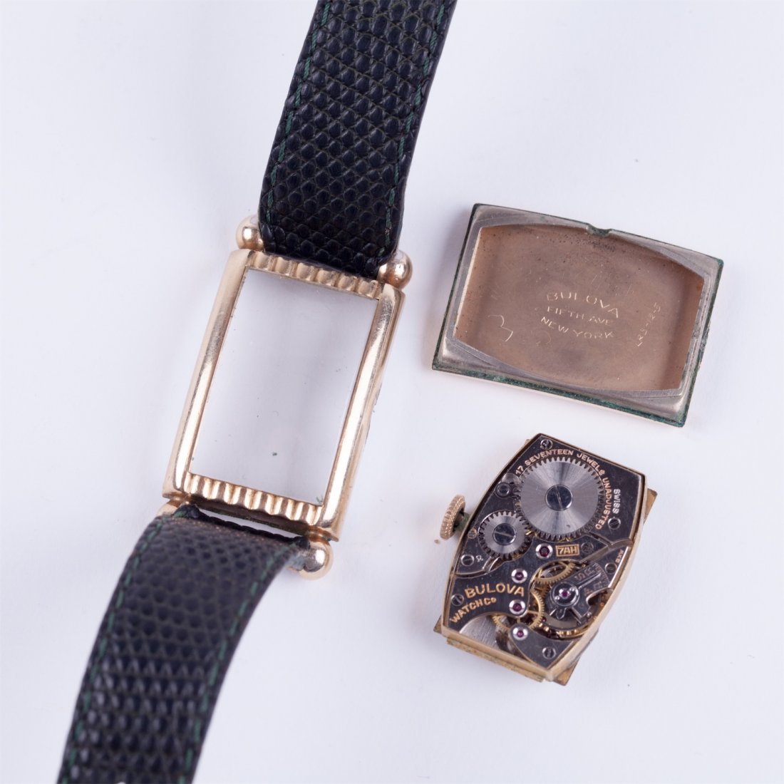 "Bulova" 14k gold filled rectangular mens wristwatch. — image 5