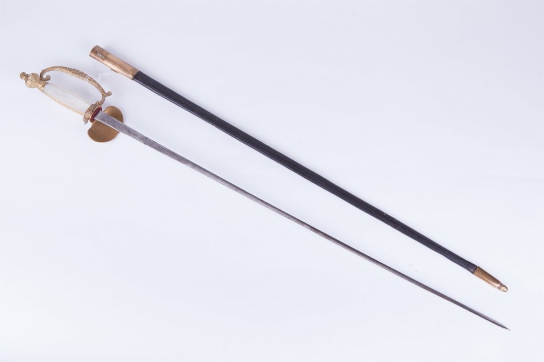 Unknown navy officer sword. — image 3