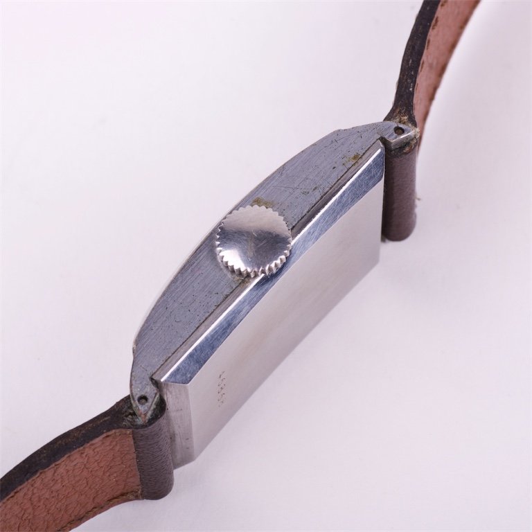 "Lip" metal mechanical mens wristwatch with calendar. — image 3