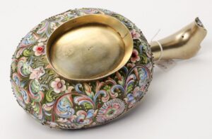 Russian silver and enamel kovsh. — image 4