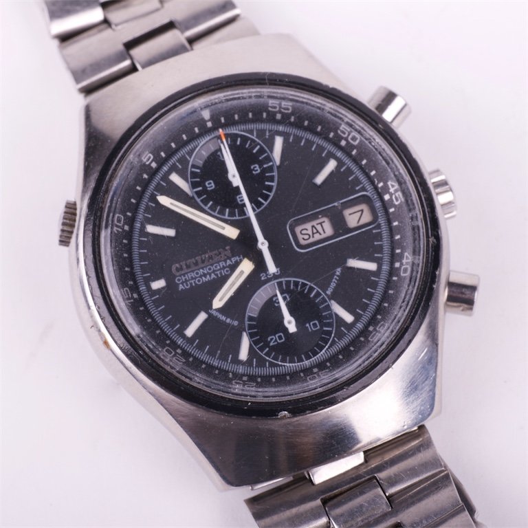 Vintage Chronograph Switzerland mens wristwatch. — image 1