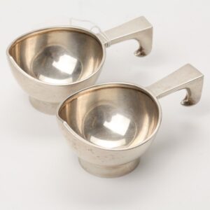 Pair of Bulgary kovshes. — image 1