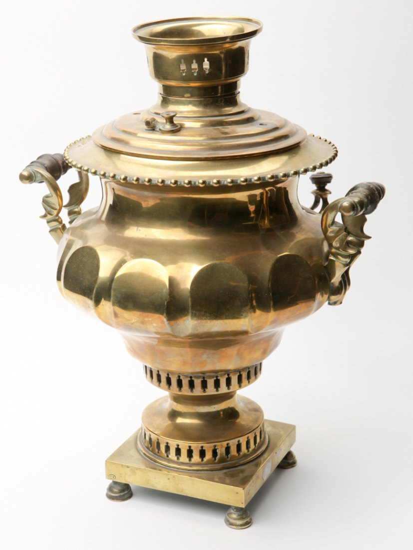 Russian imperial samovar. — image 2