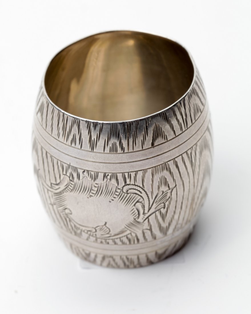 Baker in the shape of barrel. — image 1