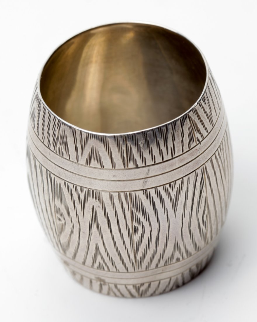 Baker in the shape of barrel. — image 2