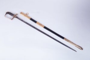 Unknown navy officer sword. — image 2