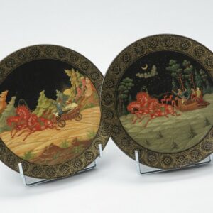 Two Russian lacquer plates. — image 1
