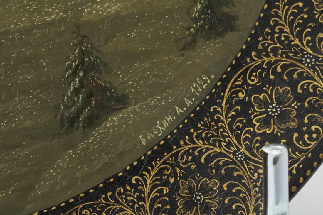 Two Russian lacquer plates. — image 3