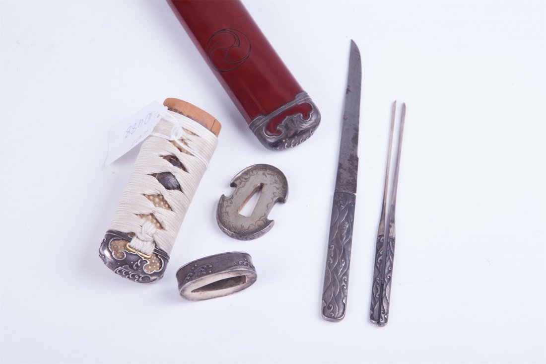 Tanto koshirae with silver fittings. — image 5