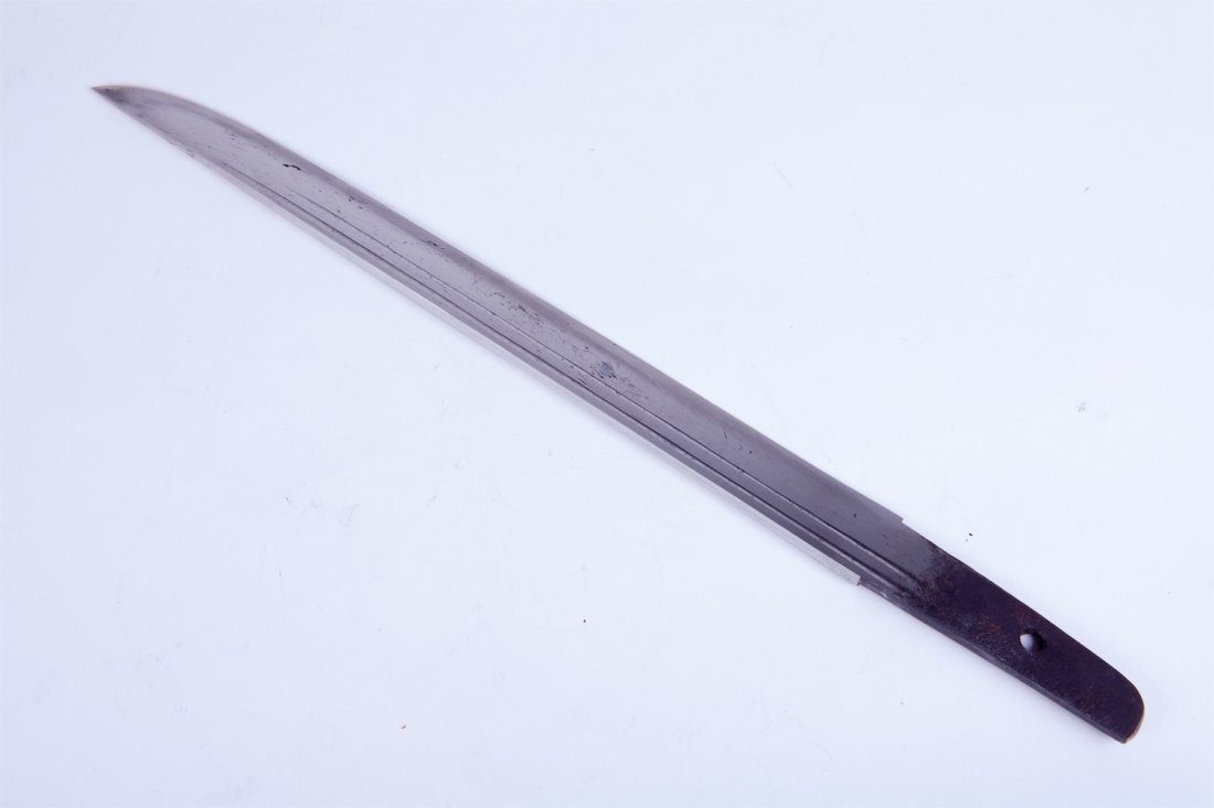Tanto koshirae with silver fittings. — image 9