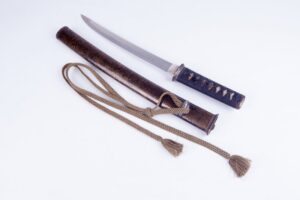 Tanto. Ubu nakago, hirazukuri, yorimune. — image 5