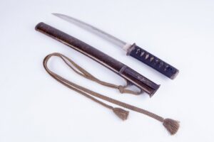 Tanto. Ubu nakago, hirazukuri, yorimune. — image 6