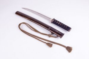 Tanto. Ubu nakago, hirazukuri, yorimune. — image 7