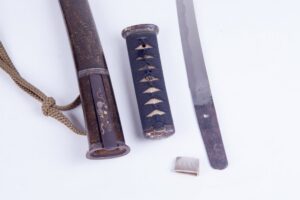Tanto. Ubu nakago, hirazukuri, yorimune. — image 8