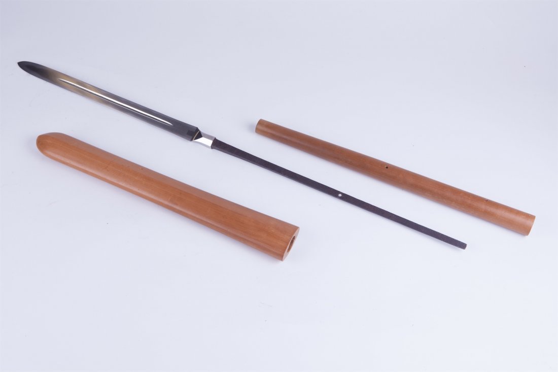 Yari in shirosaya. Signed. — image 3
