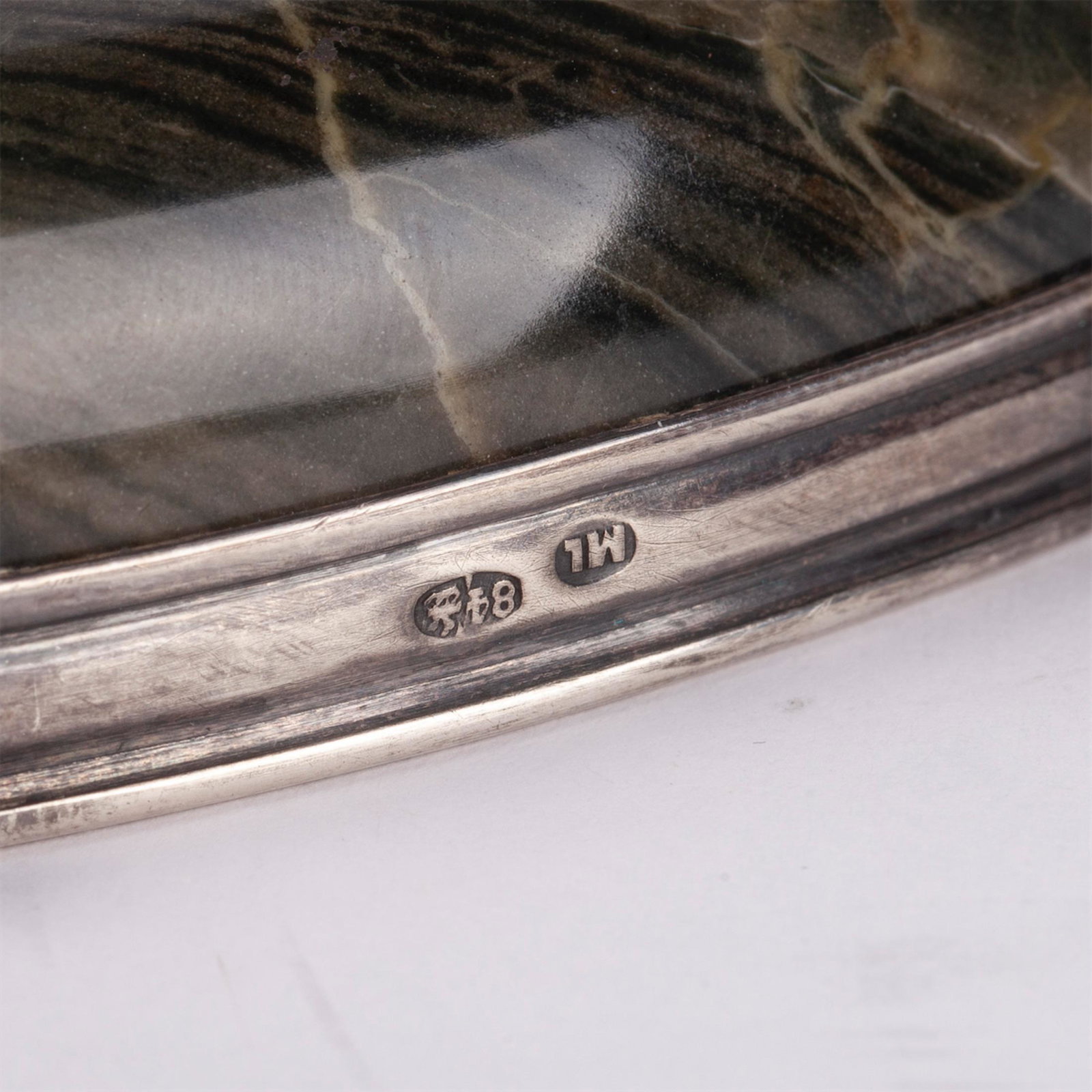 Two Russian green jasper vases — image 6