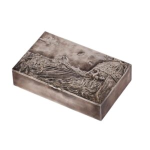 A Russian silver-gilt cigar box. Petersburg — image 1