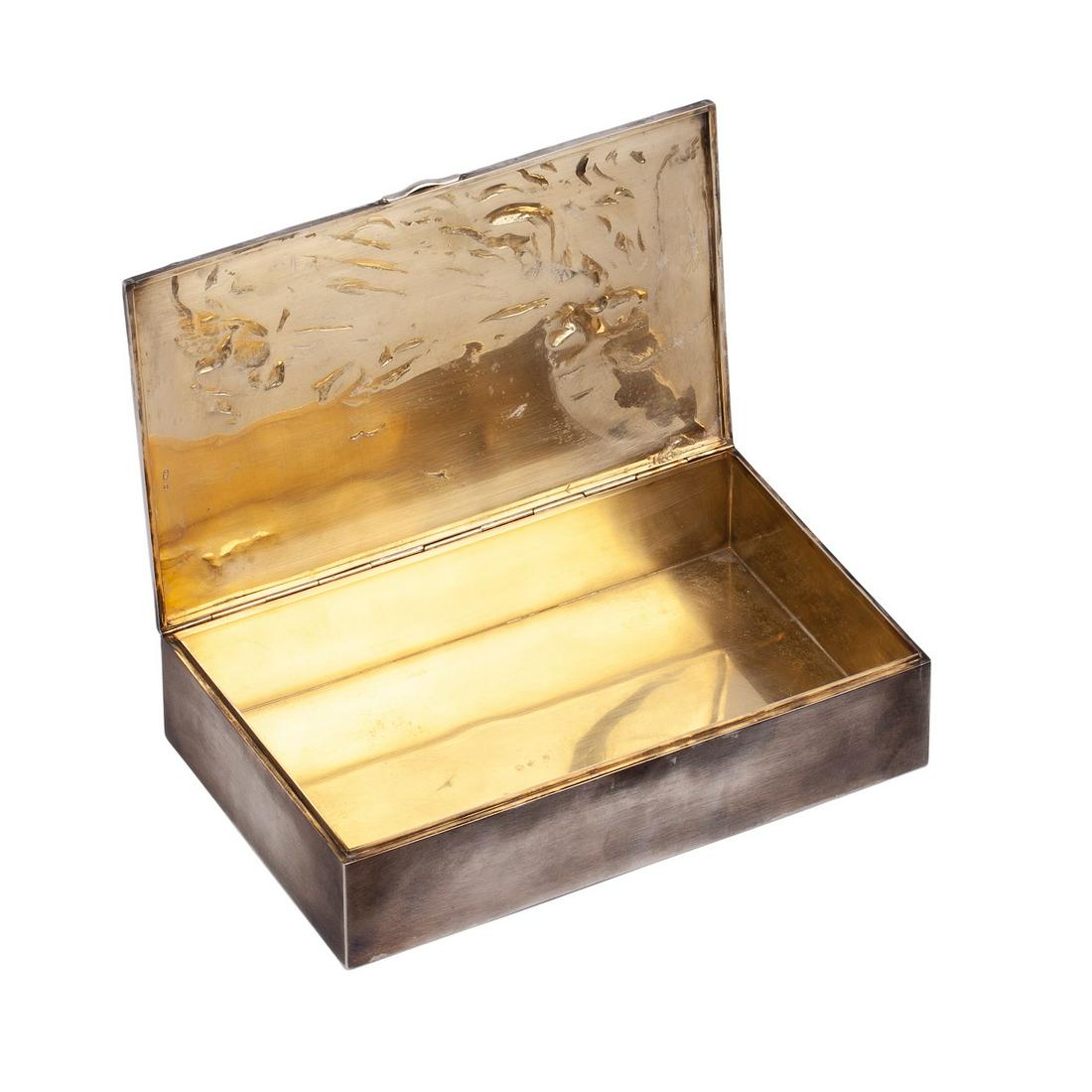 A Russian silver-gilt cigar box. Petersburg — image 2