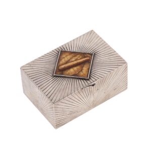 An unusual Russian silver-gilt cigar box — image 1
