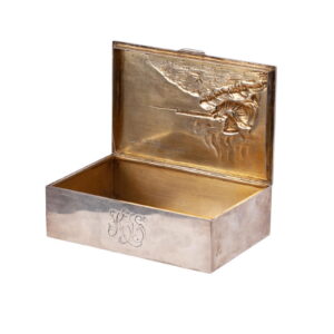 A Russian silver-gilt cigar box "Sniper" — image 2