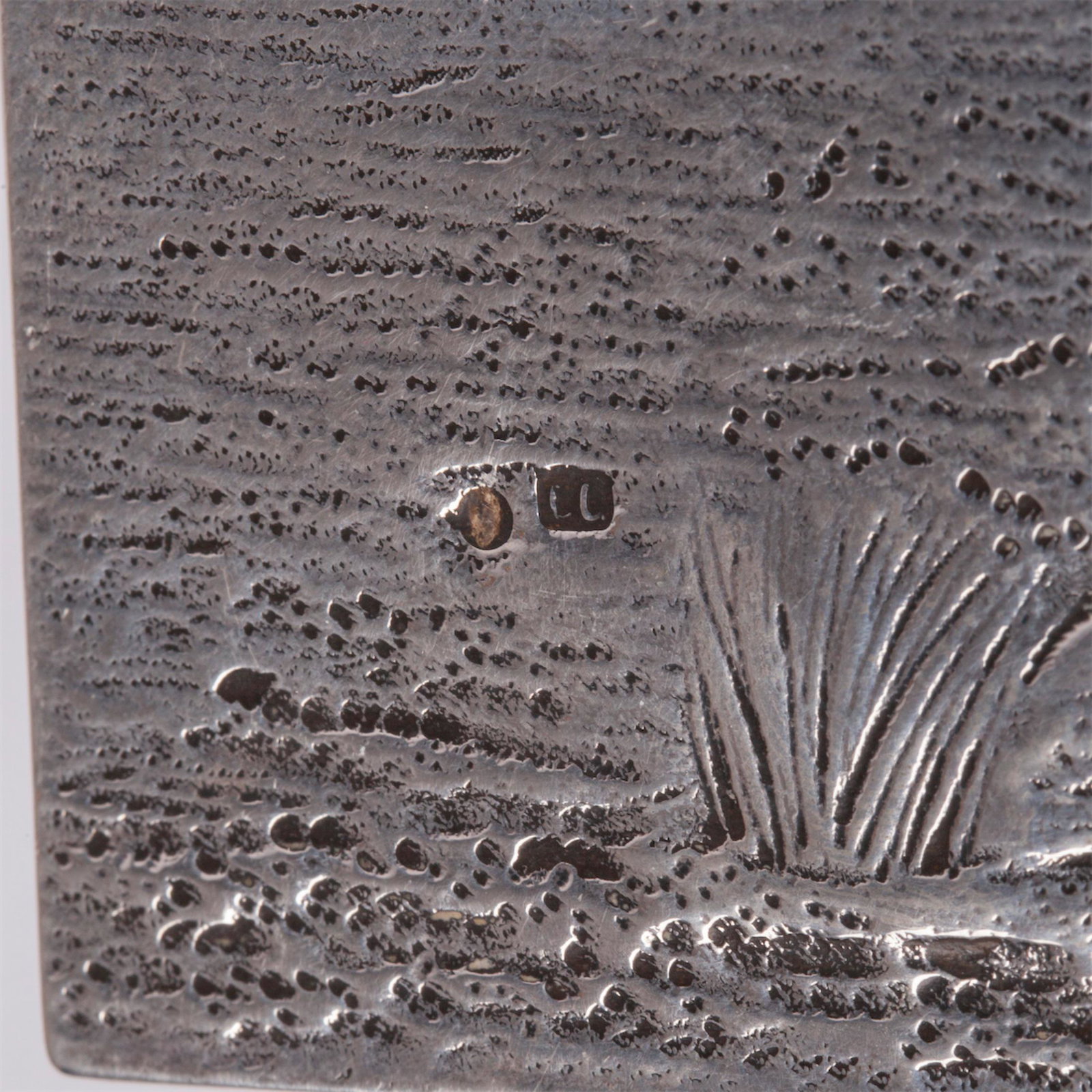 A Russian silver-gilt cigar box "Sniper" — image 5