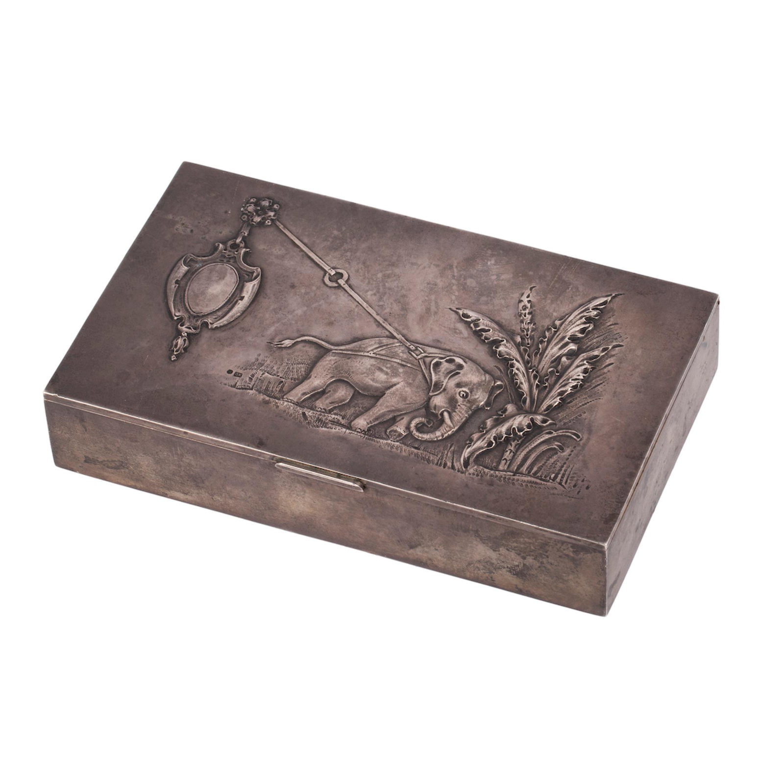 An elegant Russian silver cigar box "Elephant" — image 1