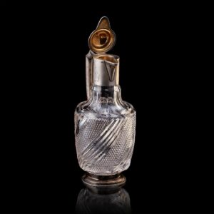 A Russian silver-gilt and cut-glass carafe — image 3