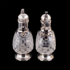 A pair of elegant Russian decanters — image 2