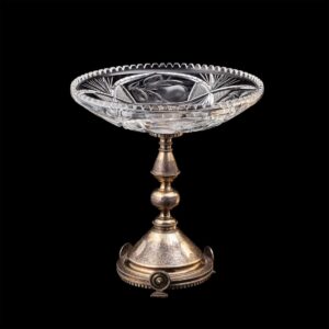 A Russian style silver-gilt and cut-glass vase — image 2