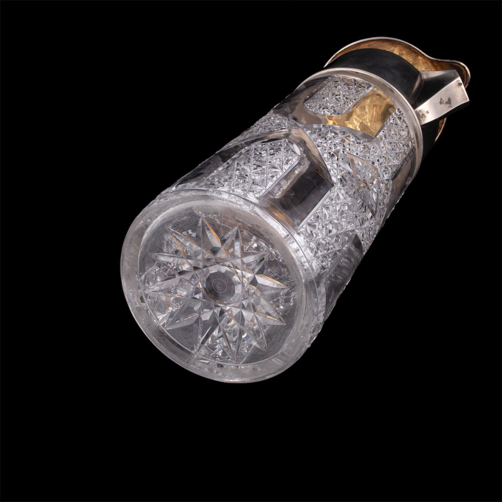 A massive Faberge carafe with refrigerator — image 11