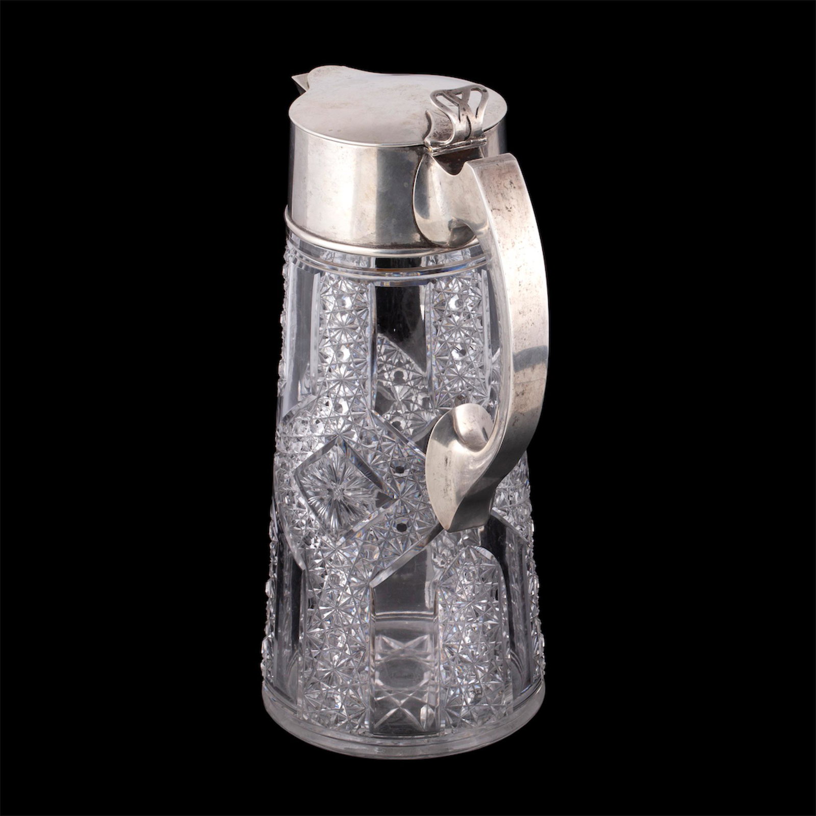 A massive Faberge carafe with refrigerator — image 4