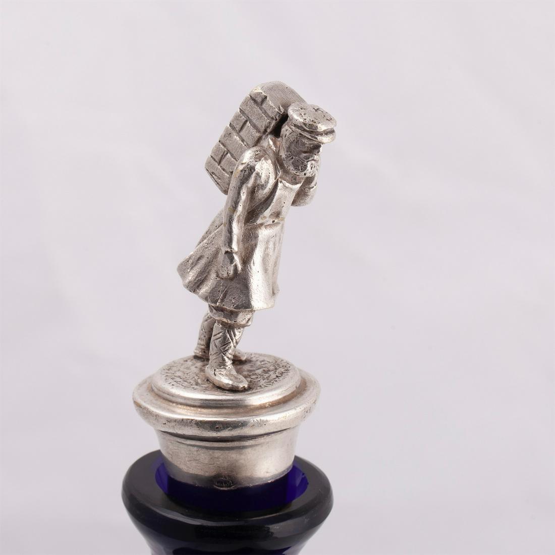 An interesting Russian blue glass shtof — image 3
