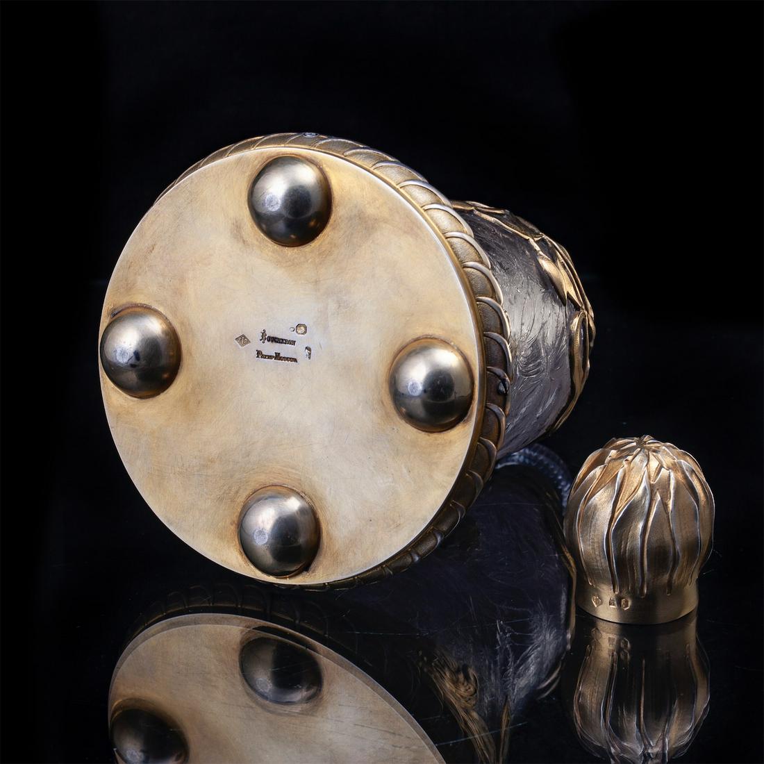 A decorative silver-gilt and cut glass flask — image 4