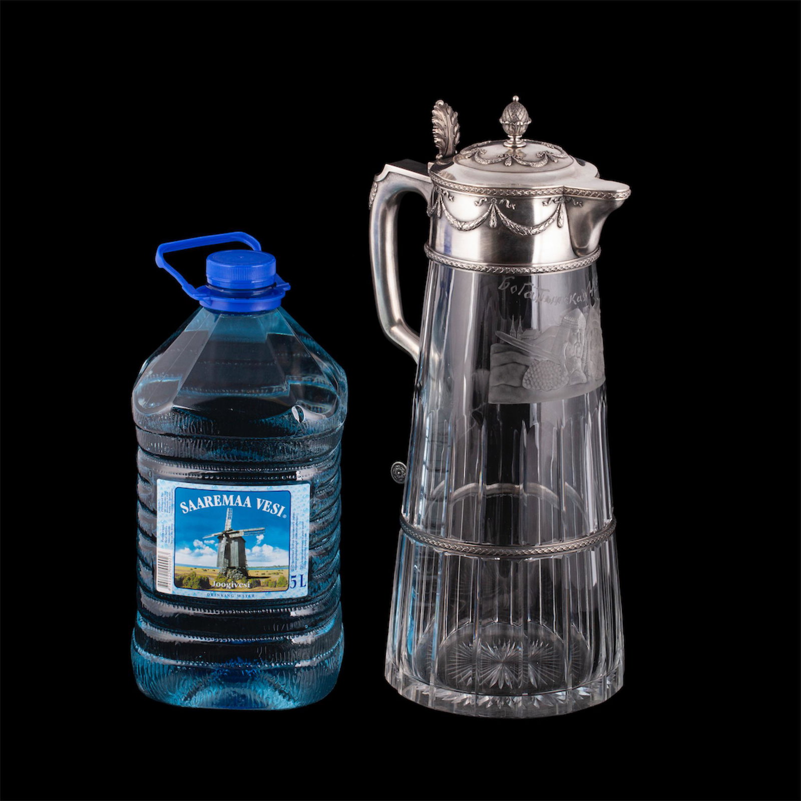 An unusual Russian carafe "Bogatyr zastava" — image 2