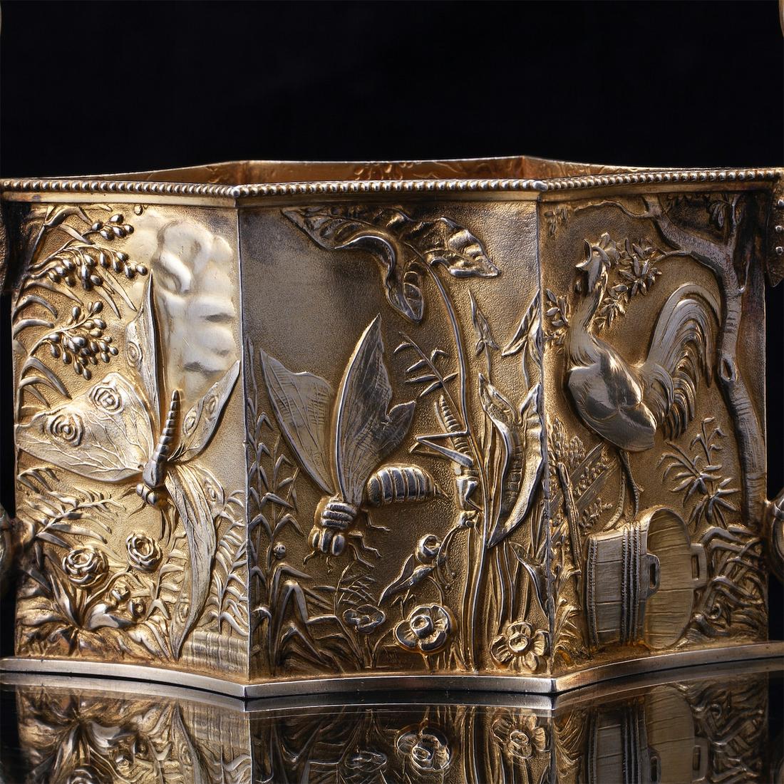 A decorative silver-gilt vase. Baccarat — image 4