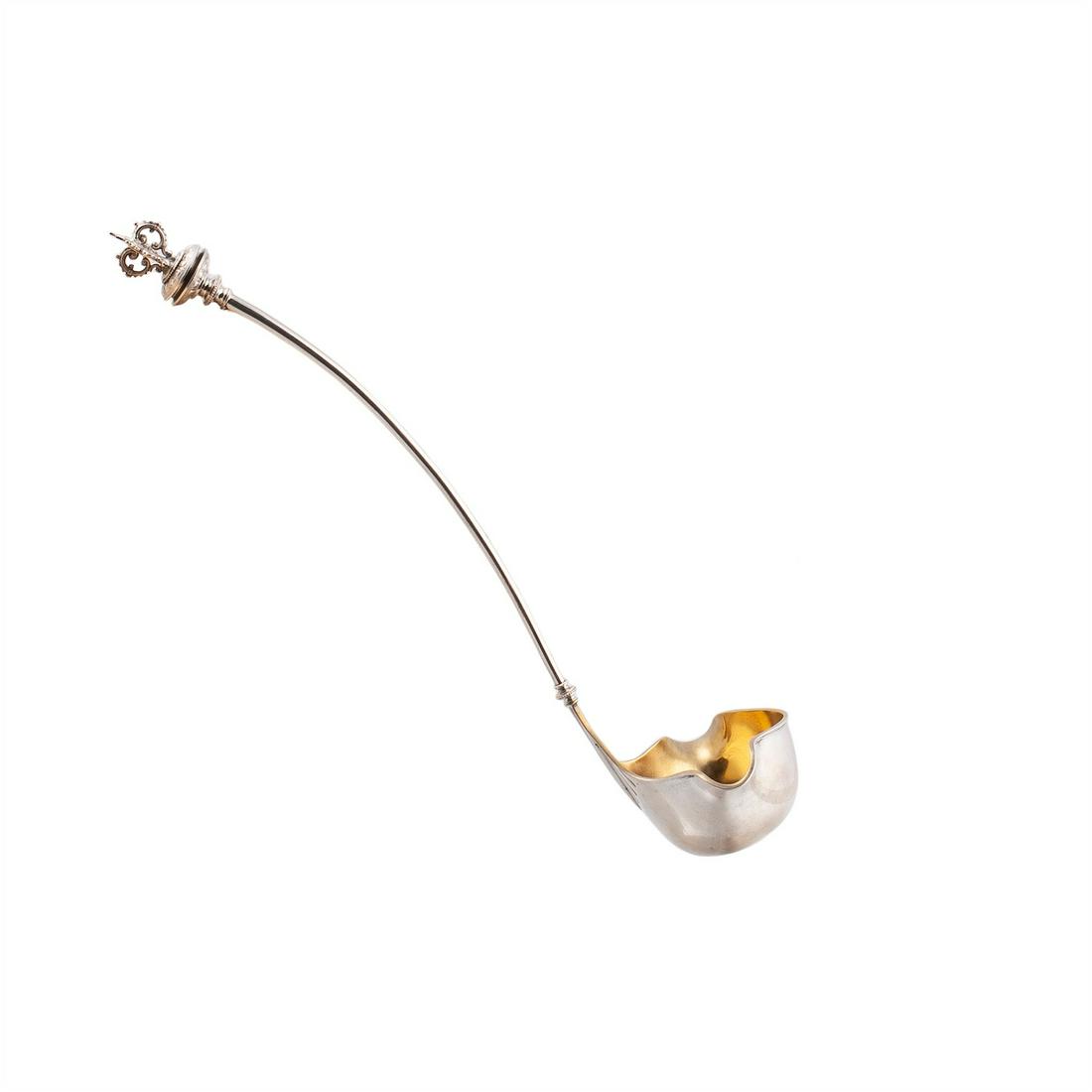 A Russian silver-gilt grog ladle. J. Olsenius — image 1