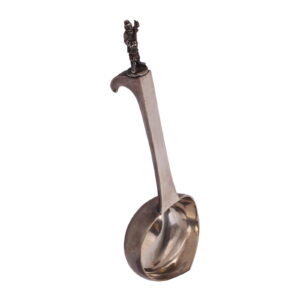 A Russian silver-plated kovsh with a cast figure — image 1