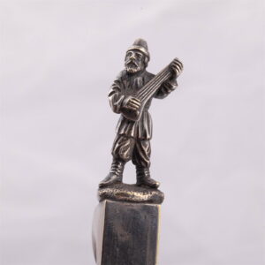 A Russian silver-plated kovsh with a cast figure — image 3