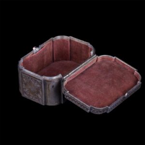 Russian silver en plein enamel casket, E.Shubert — image 3