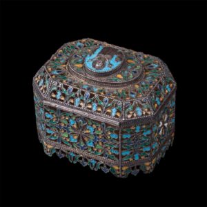 Very rare Russian silver-gilt and enamel casket — image 2