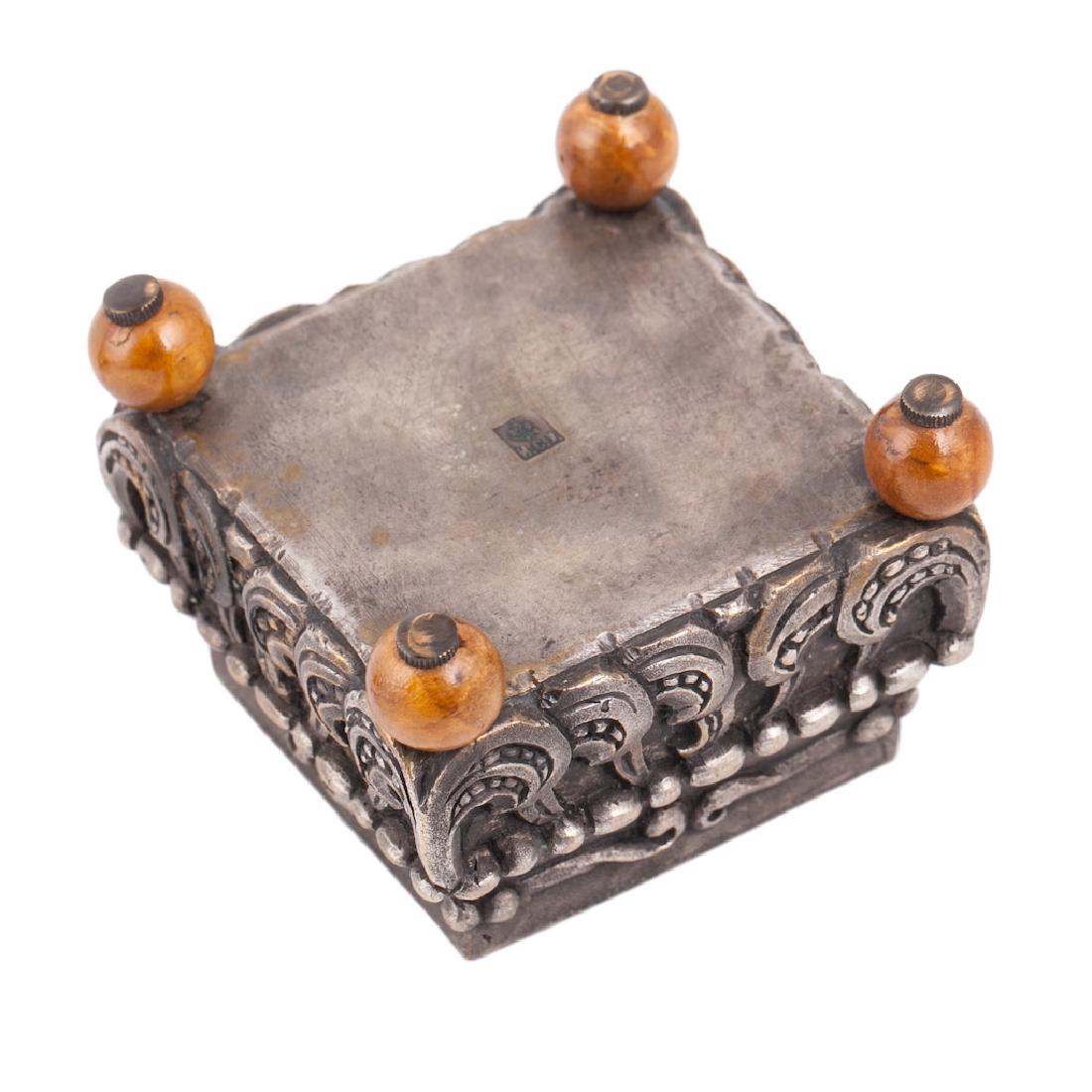 Rare Stroganov School bronze salt cellar — image 4