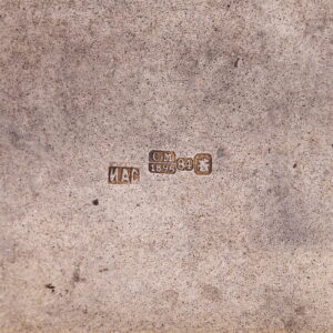 A Russian silver-gilt and niello cigarette case — image 5