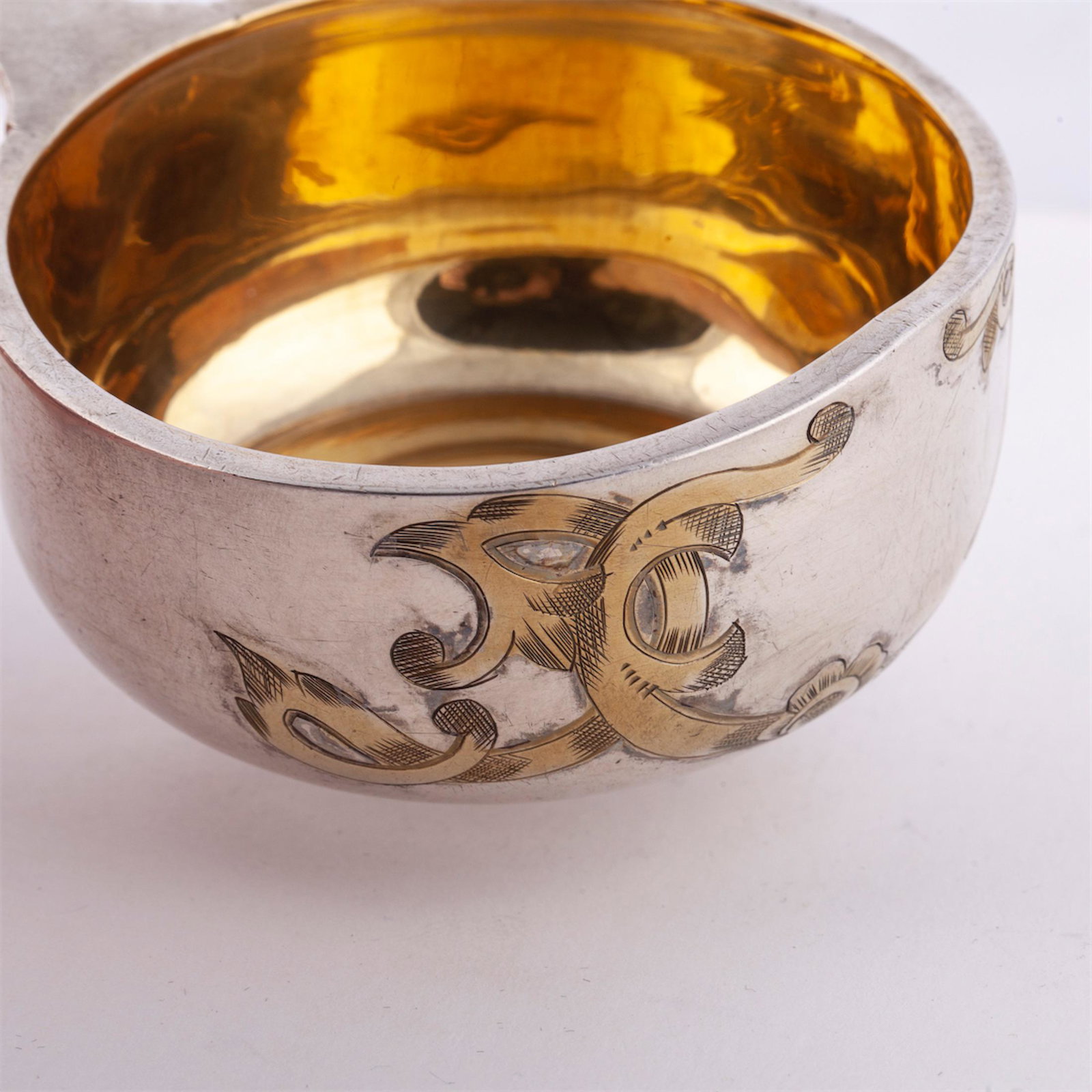 A Russian Art Nouveau silver-gilt kovsh — image 4