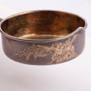 A Russian Art Nouveau style silver-gilt kovsh — image 4