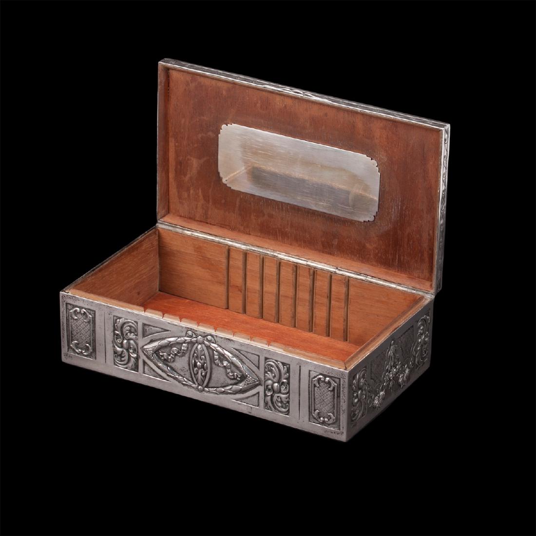 Russian cigar box with a monogram — image 3