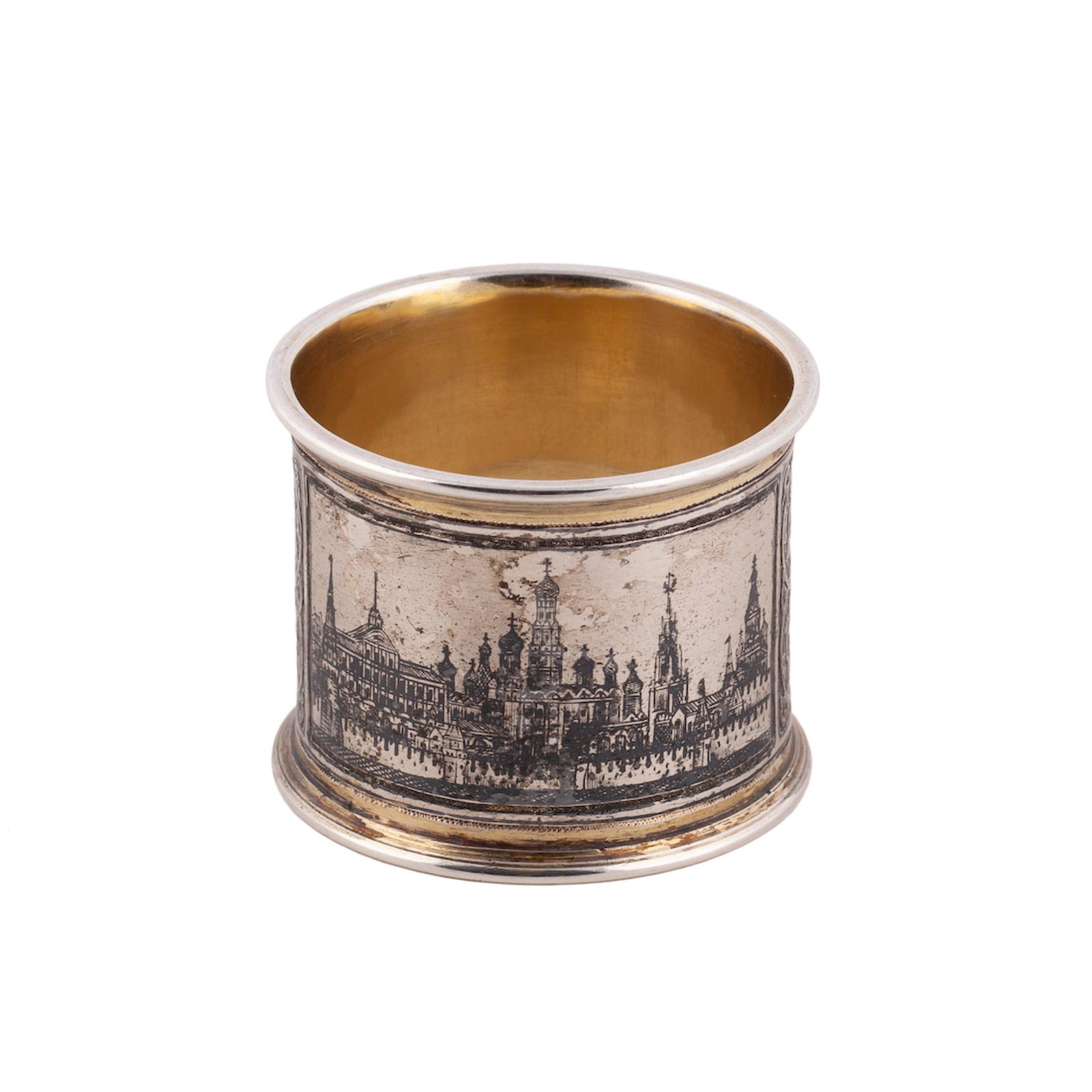 A Russian silver-gilt and niello napkin ring — image 1