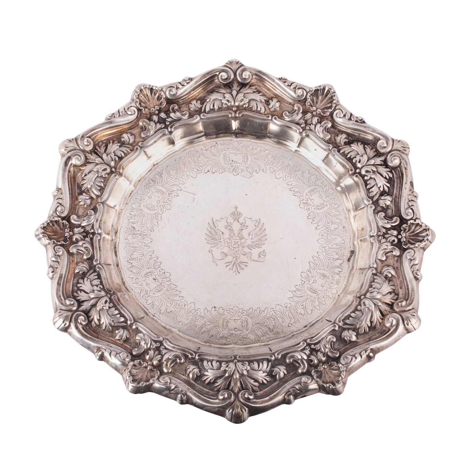 A massive Russian silver-gilt presentation dish — image 1