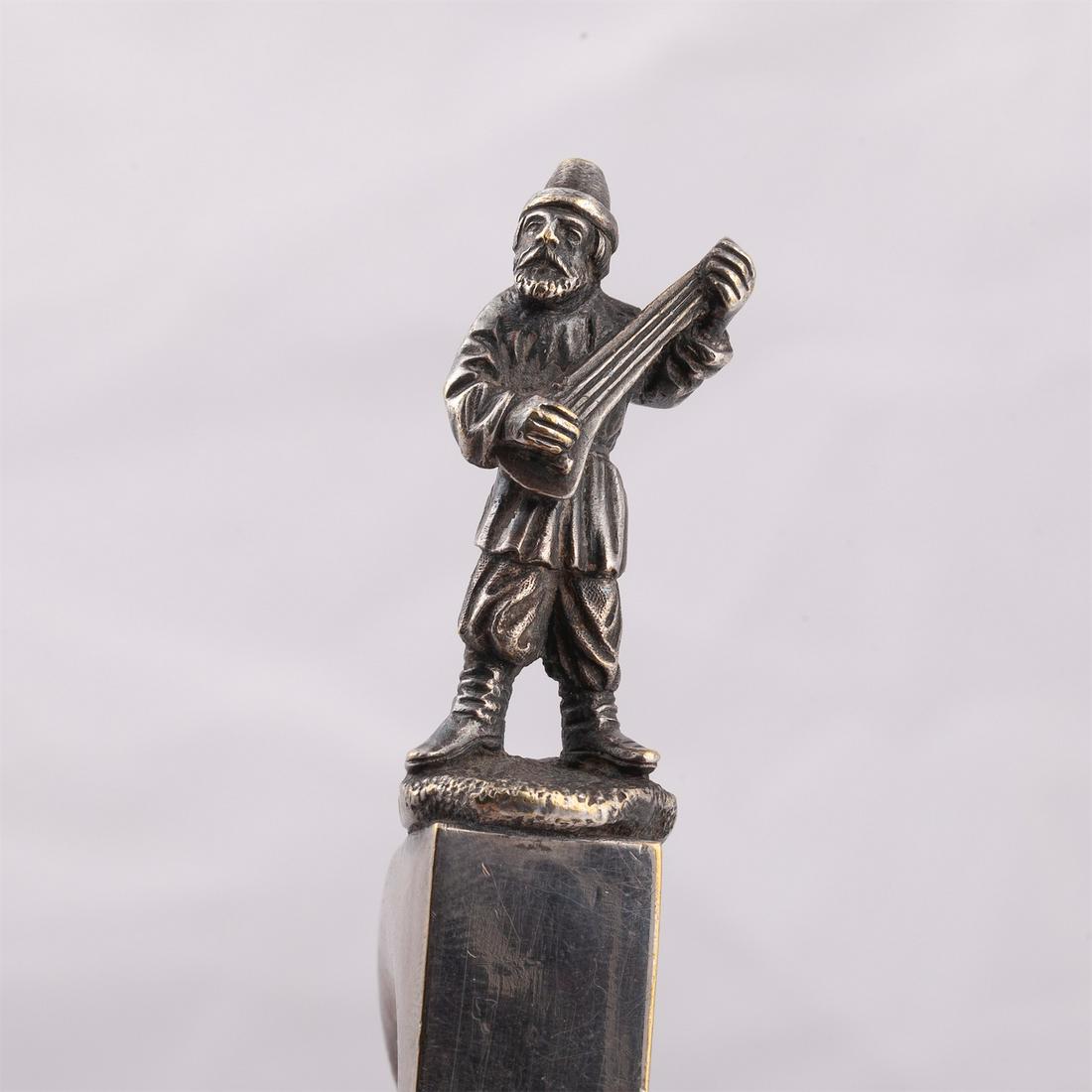 A Russian silver-plated kovsh with a cast figure — image 3