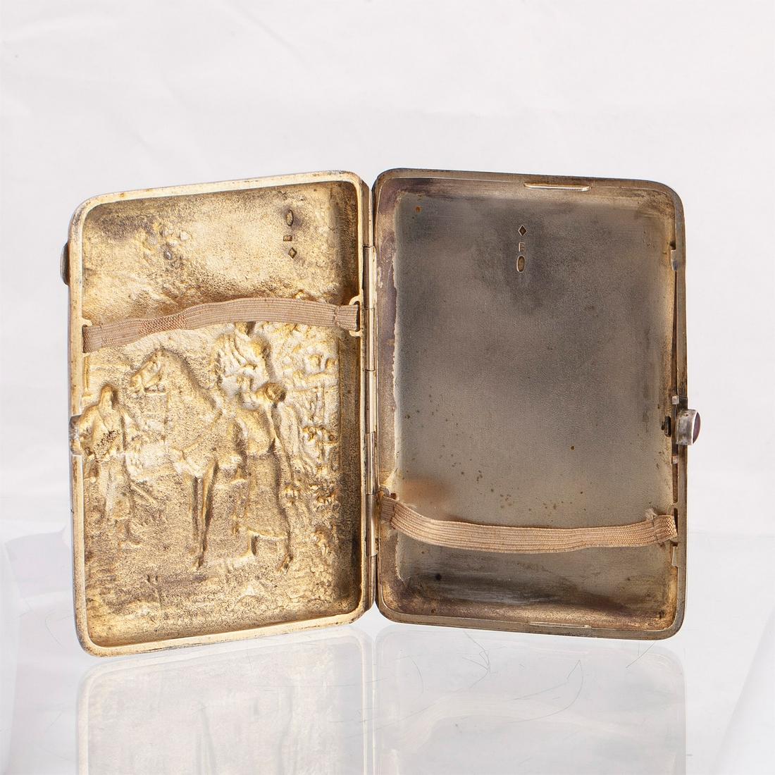 A Russian silver-gilt cigarette case. Moscow — image 3