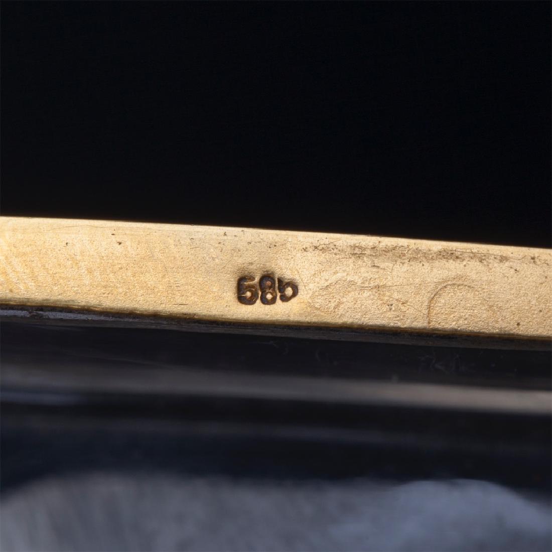 Unusual gold and quartz casket — image 7